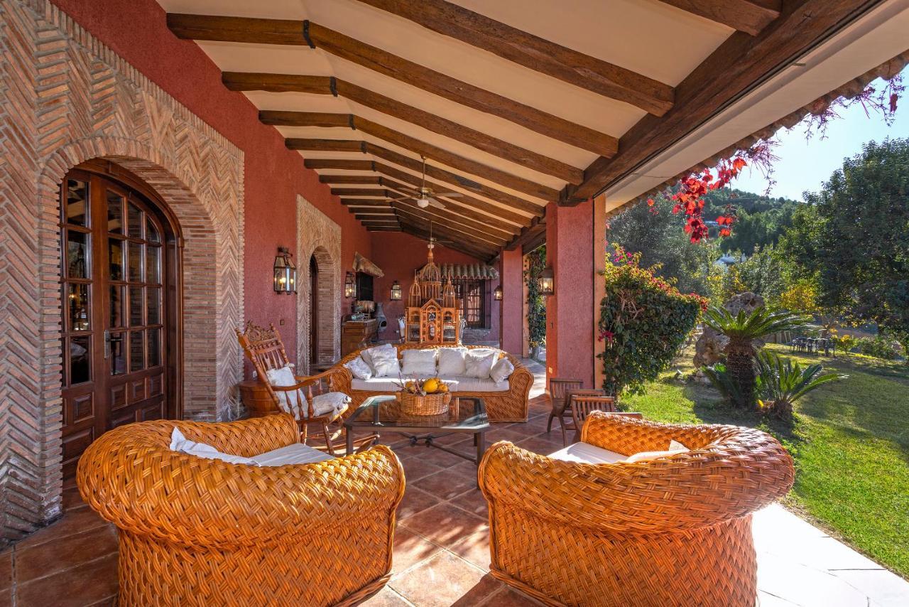 Casa Flores Con Piscina Interior Climatizada Alcaucin Exterior photo